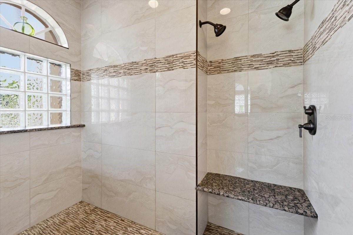 Image 32 of 72 For 185 Rotonda Boulevard E