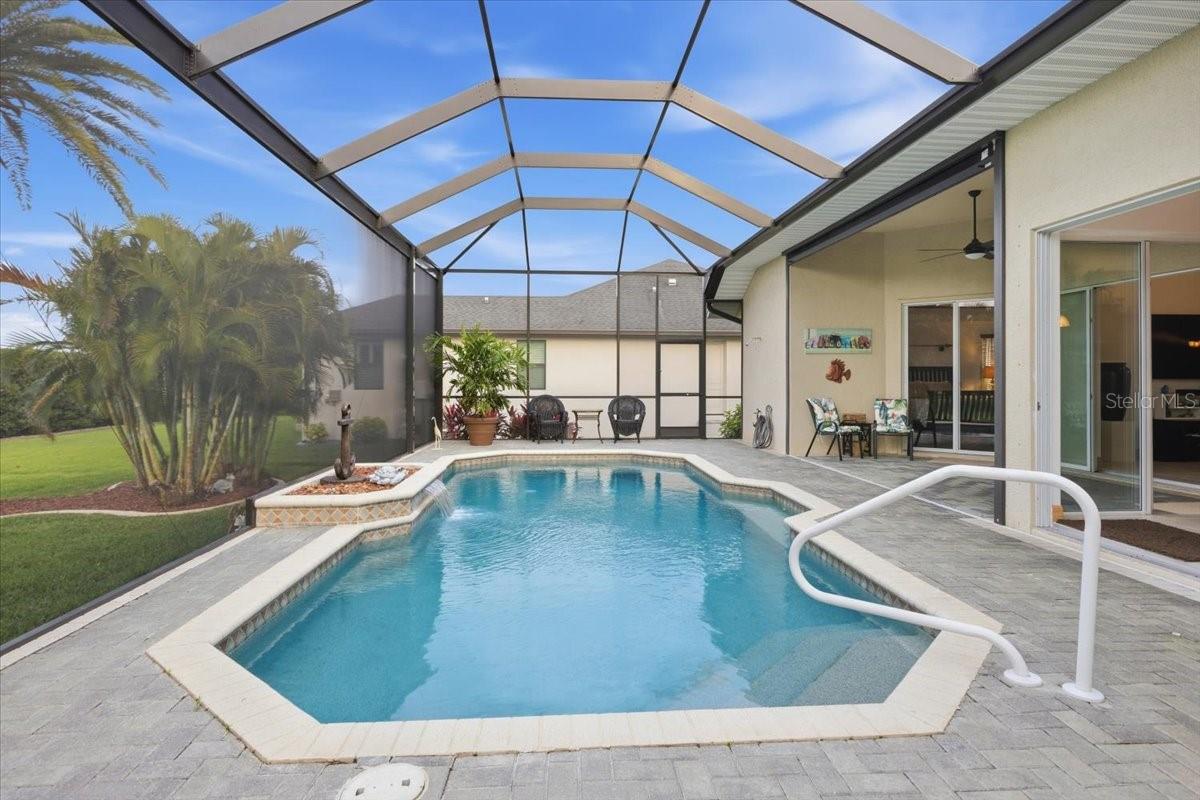 Image 52 of 72 For 185 Rotonda Boulevard E