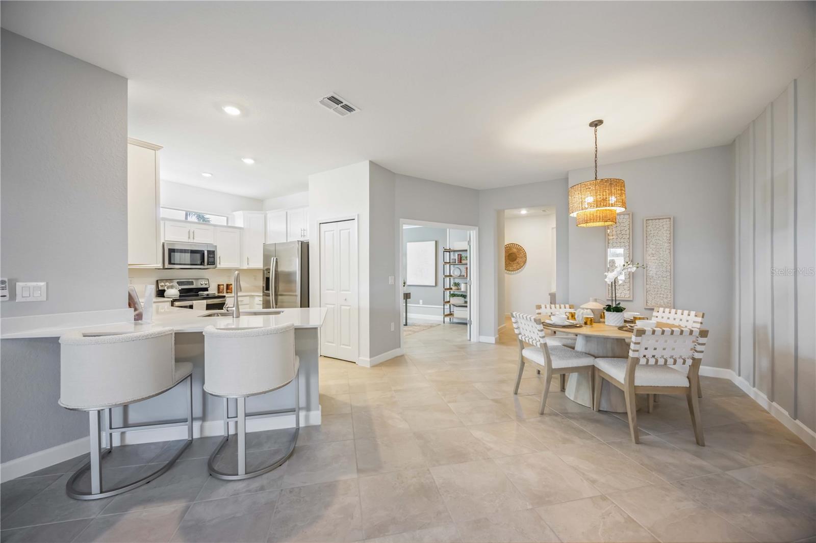 Image 15 of 57 For 8462 Water Lily Court