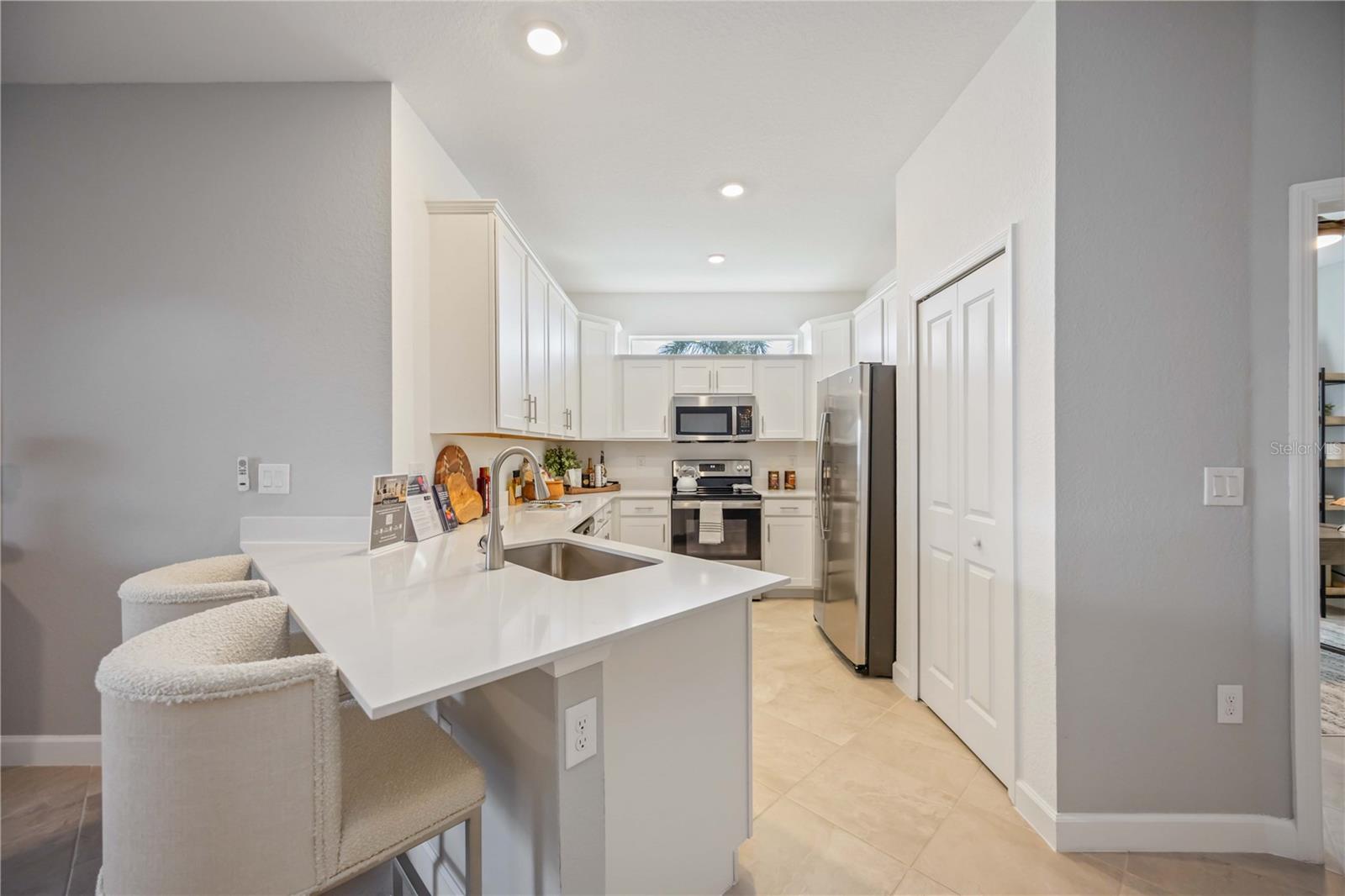 Image 22 of 57 For 8462 Water Lily Court