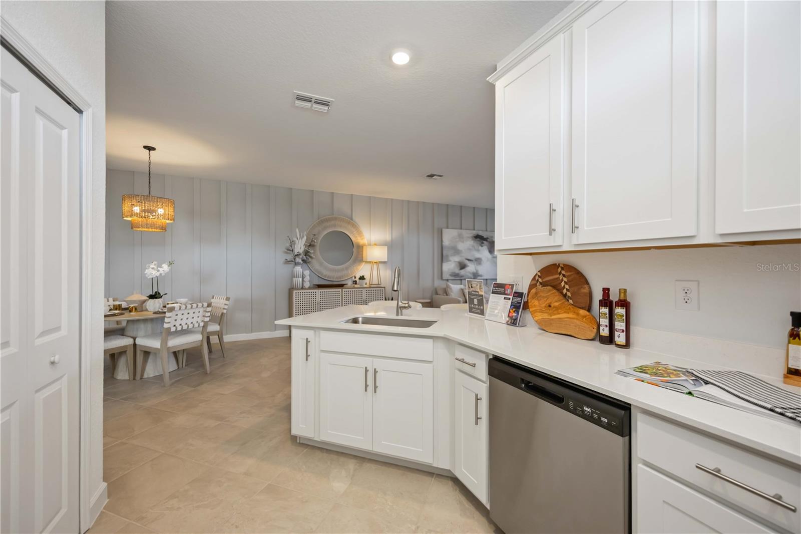 Image 23 of 57 For 8462 Water Lily Court