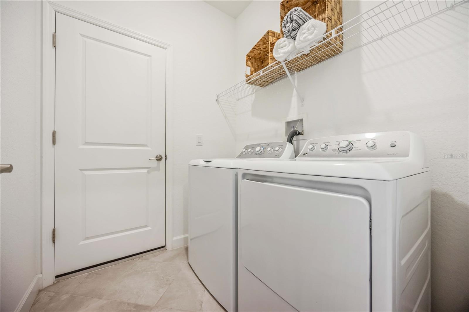 Image 39 of 57 For 8462 Water Lily Court