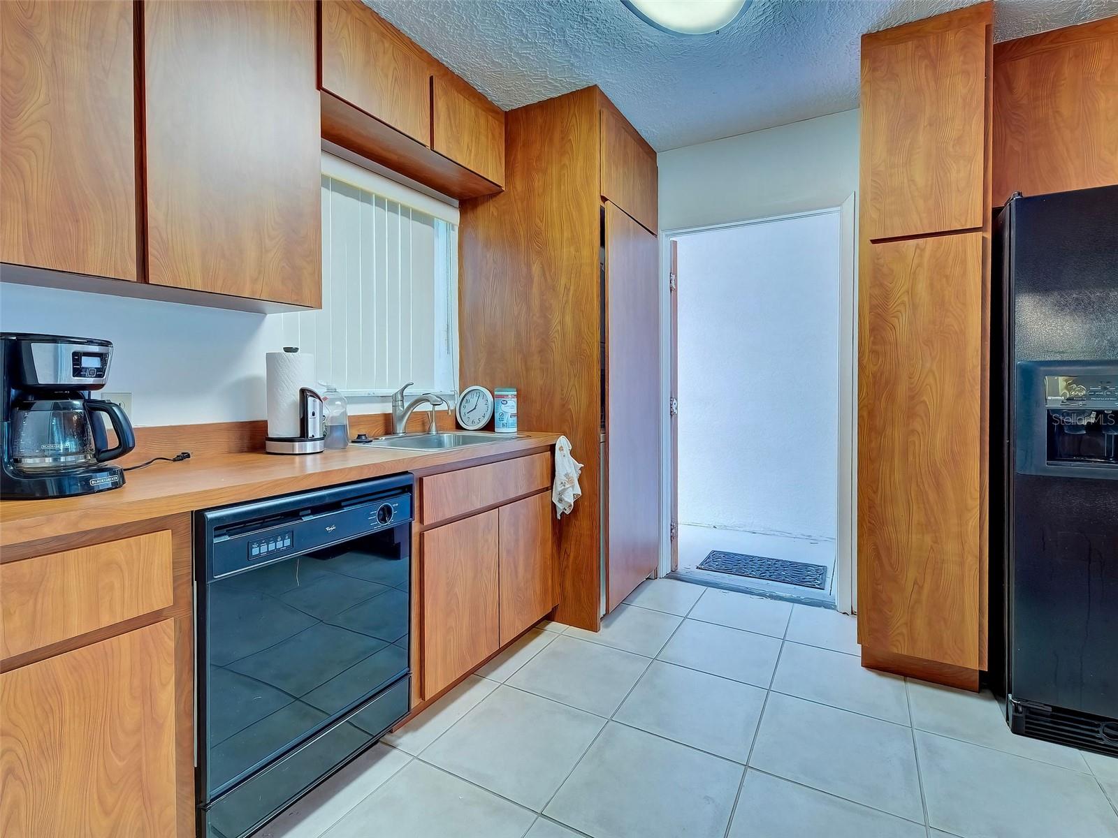 Image 14 of 33 For 25 Hillcrest Drive