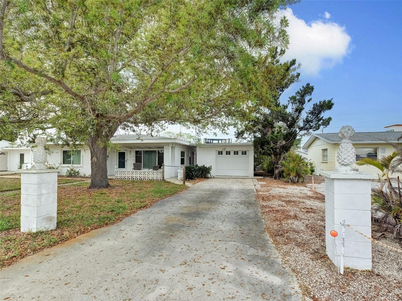 Image 3 of 33 For 25 Hillcrest Drive