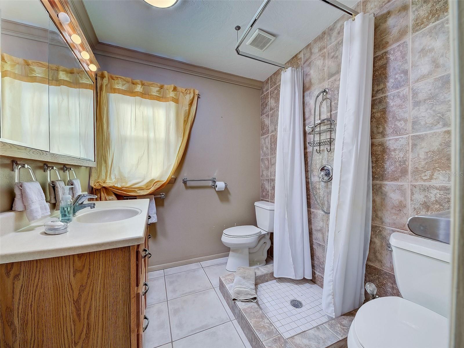 Image 30 of 33 For 25 Hillcrest Drive