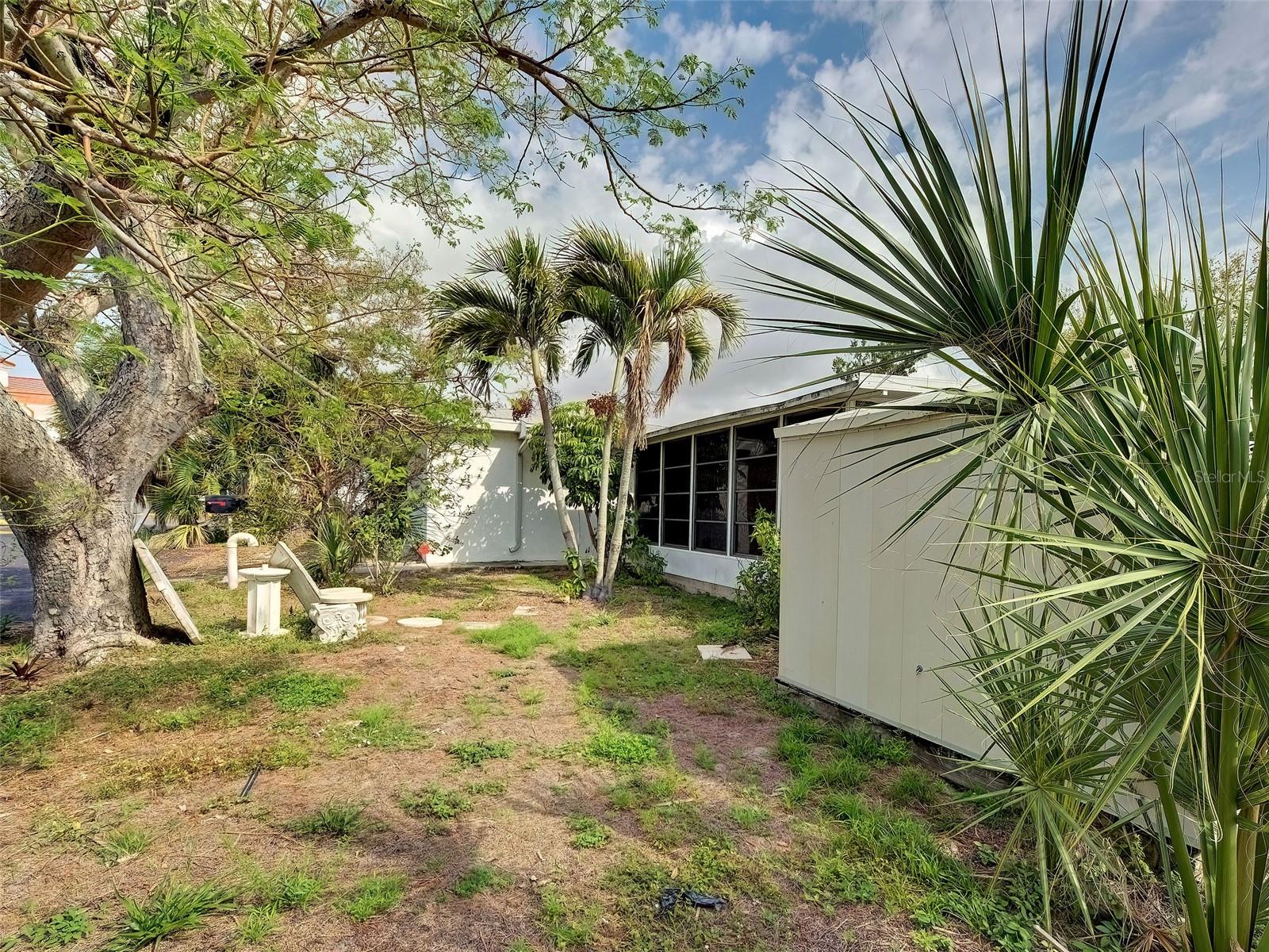 Image 7 of 33 For 25 Hillcrest Drive