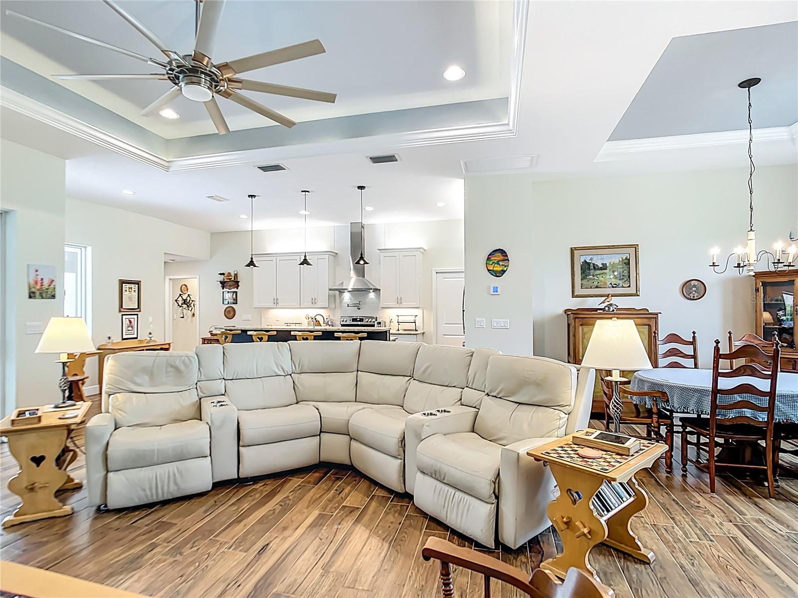 Image 10 of 49 For 239 Broadmoor Lane