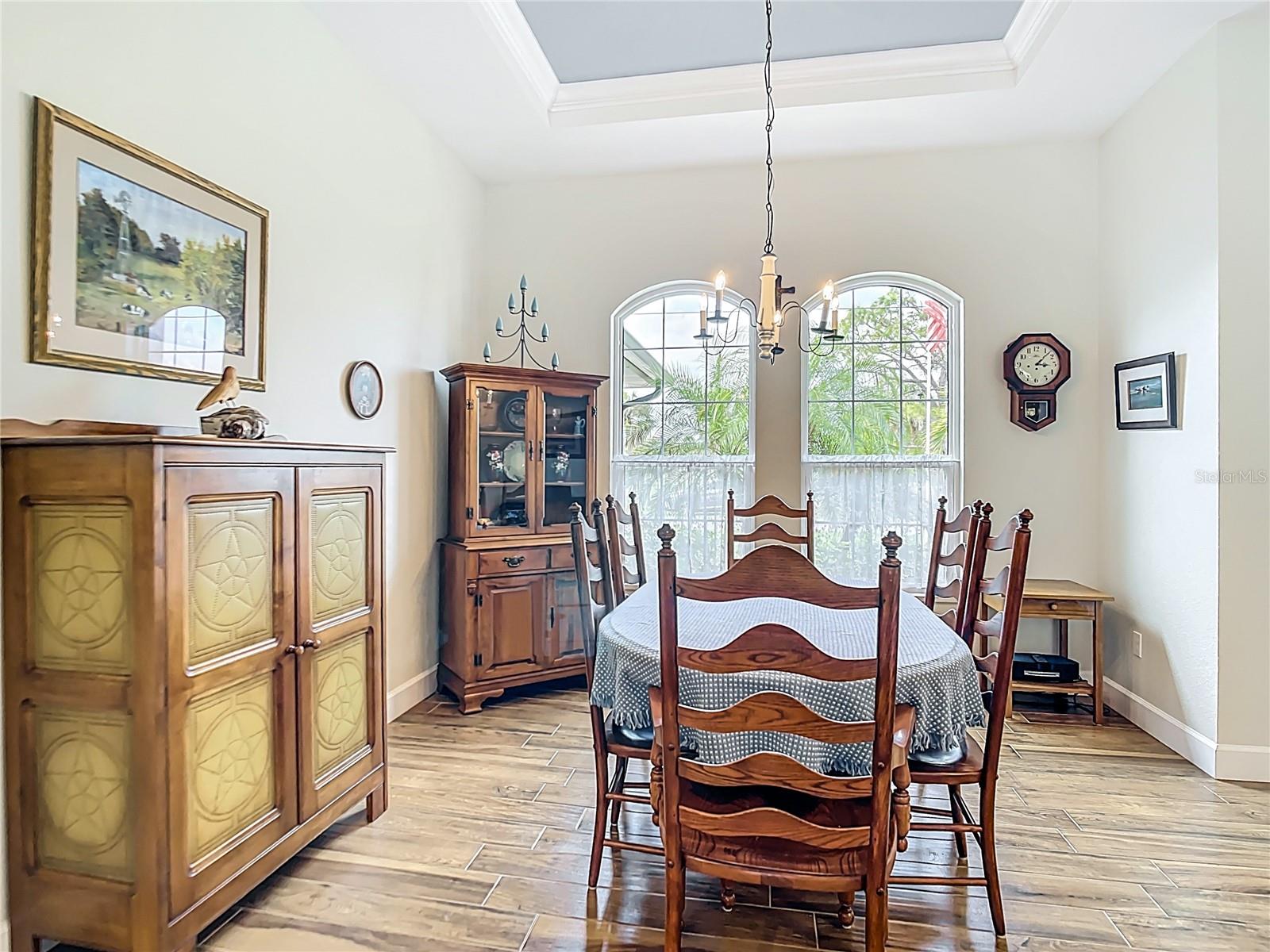 Image 12 of 49 For 239 Broadmoor Lane