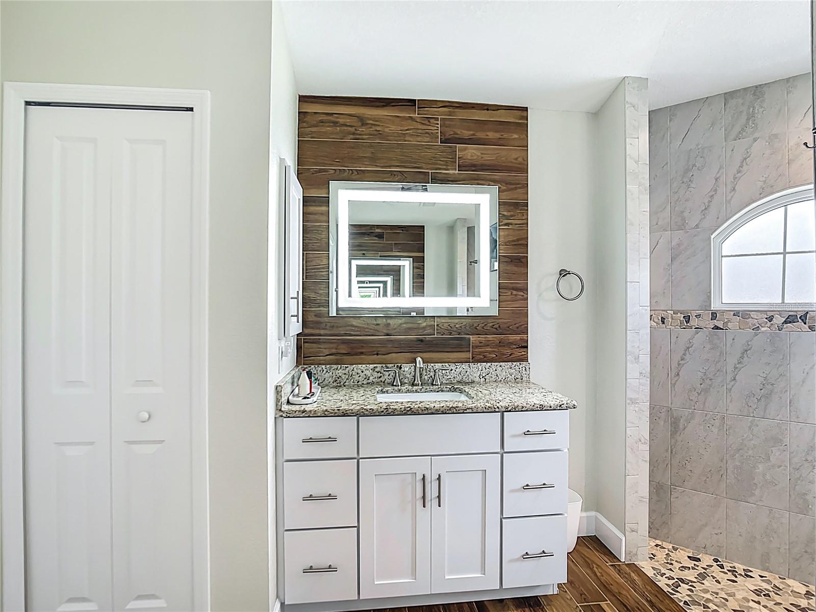 Image 26 of 49 For 239 Broadmoor Lane