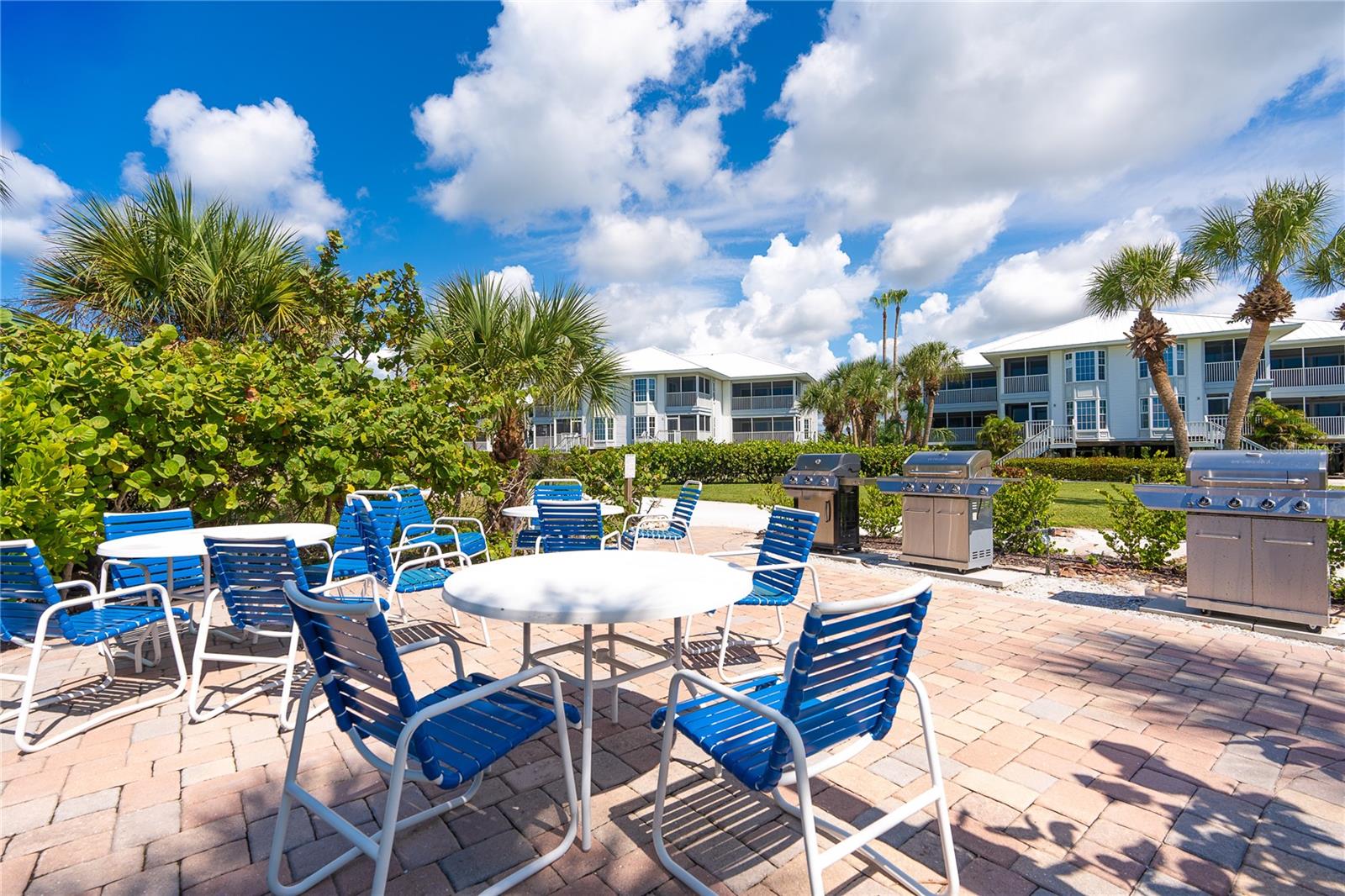 Image 25 of 39 For 7446 Palm Island Drive 3511