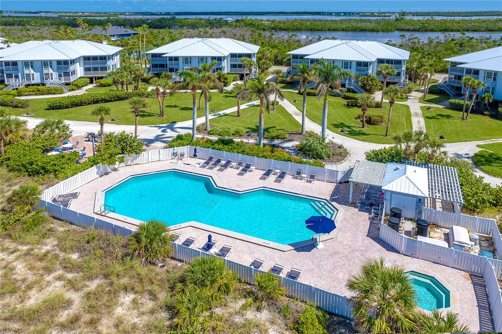 Image 34 of 39 For 7446 Palm Island Drive 3511