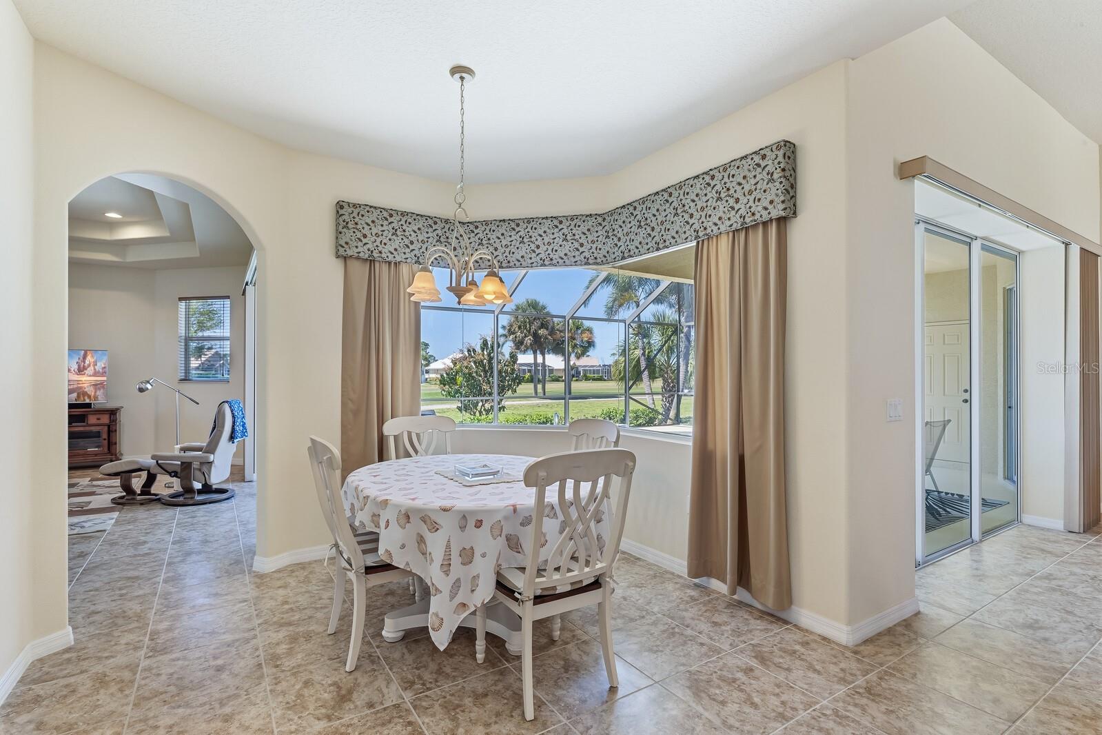 Image 15 of 40 For 4034 Cape Haze Drive