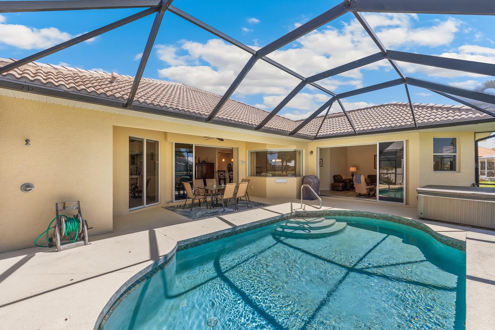 Image 26 of 40 For 4034 Cape Haze Drive