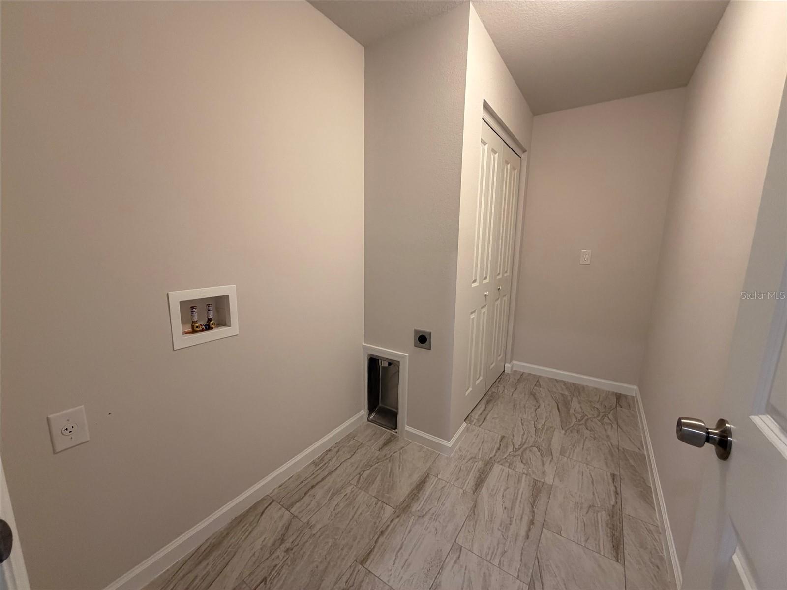 Image 18 of 30 For 2100 Hilton Street