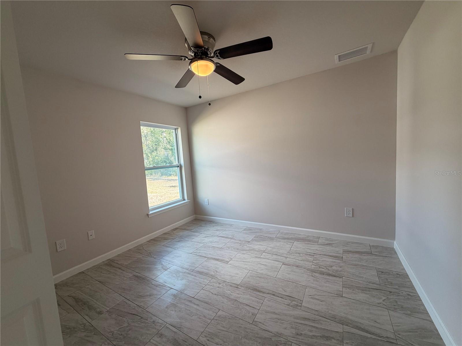 Image 22 of 30 For 2100 Hilton Street