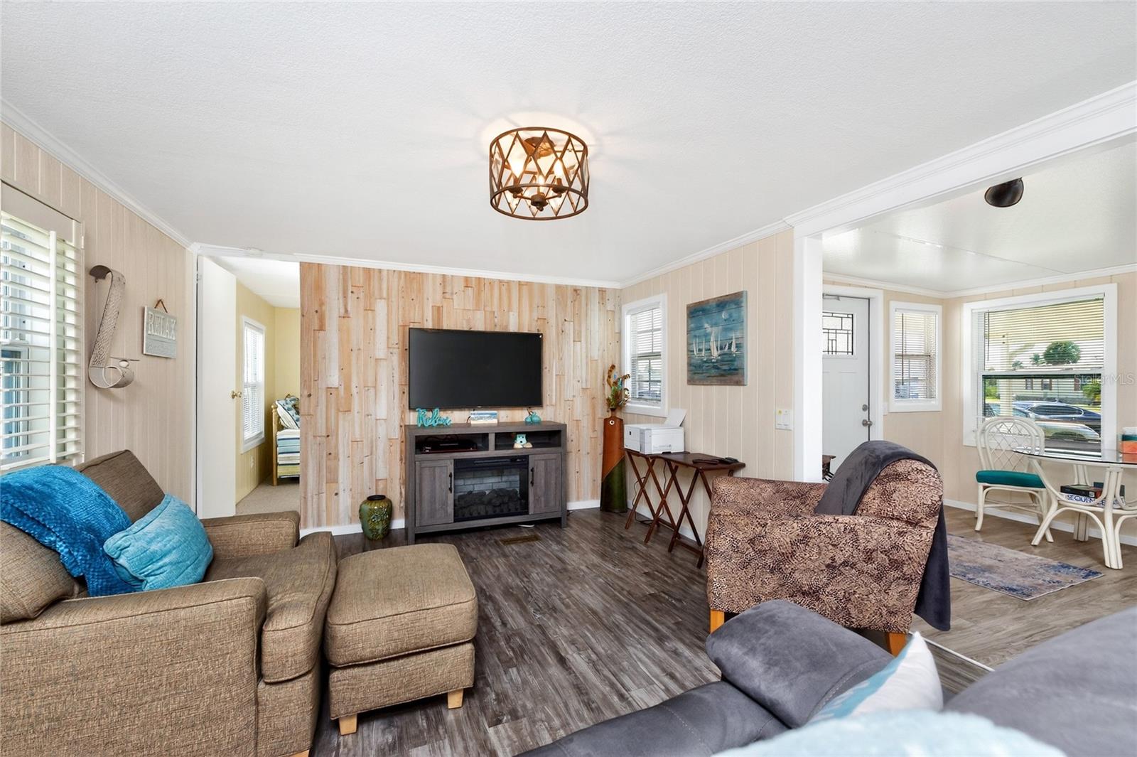 Image 12 of 54 For 230 Wolverine Avenue