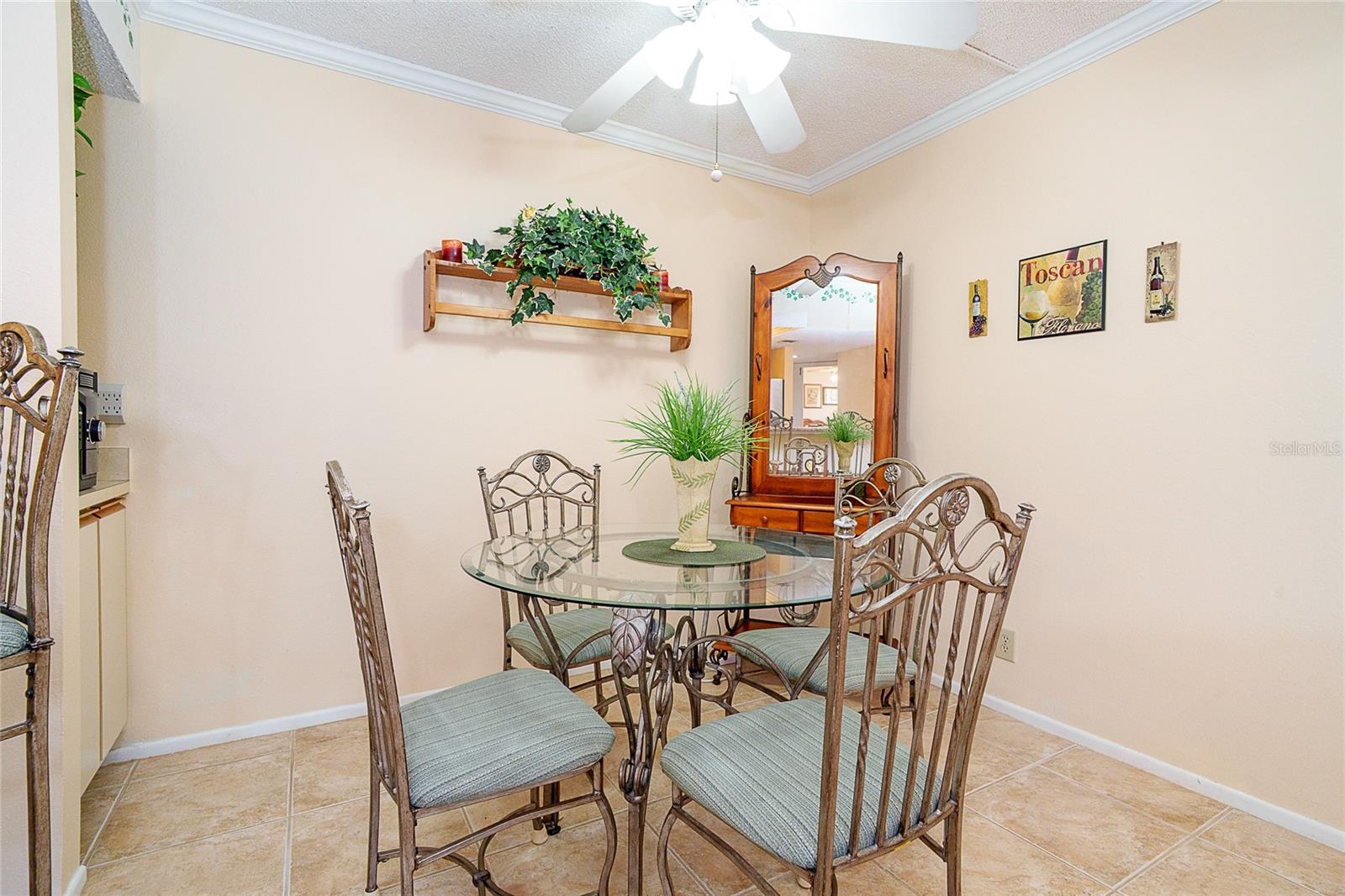 Image 11 of 49 For 19505 Quesada Avenue O103