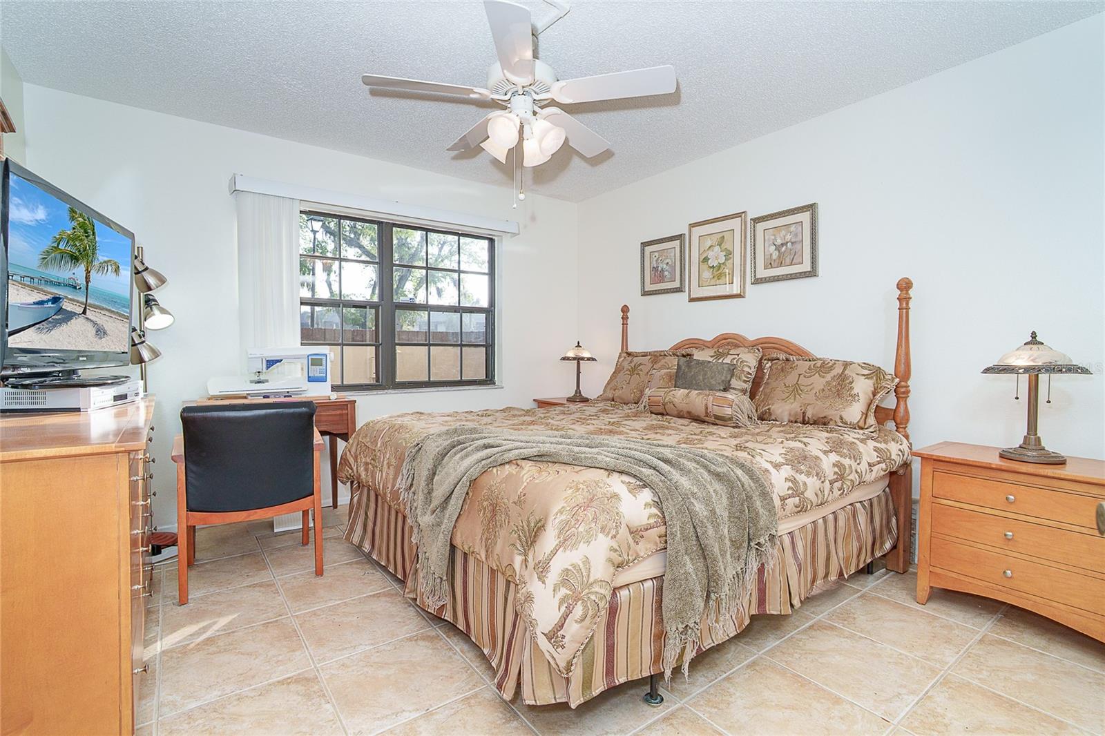 Image 18 of 49 For 19505 Quesada Avenue O103