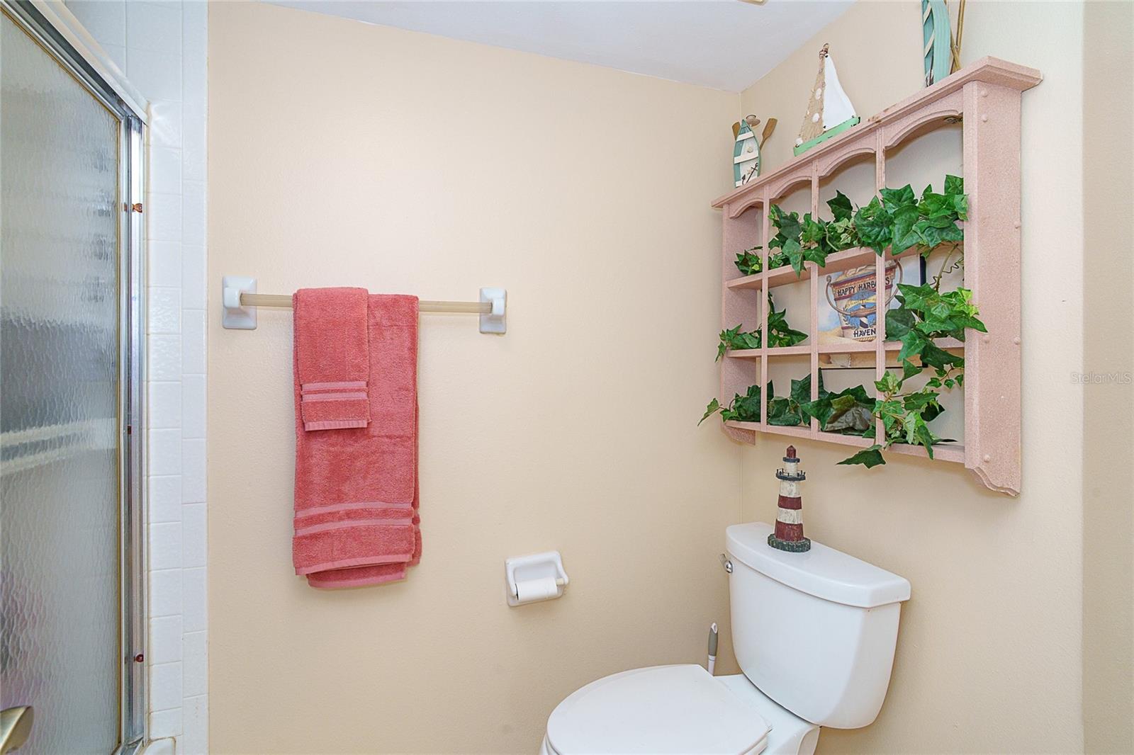 Image 22 of 49 For 19505 Quesada Avenue O103