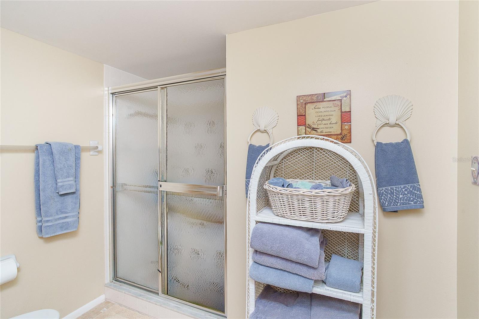 Image 27 of 49 For 19505 Quesada Avenue O103