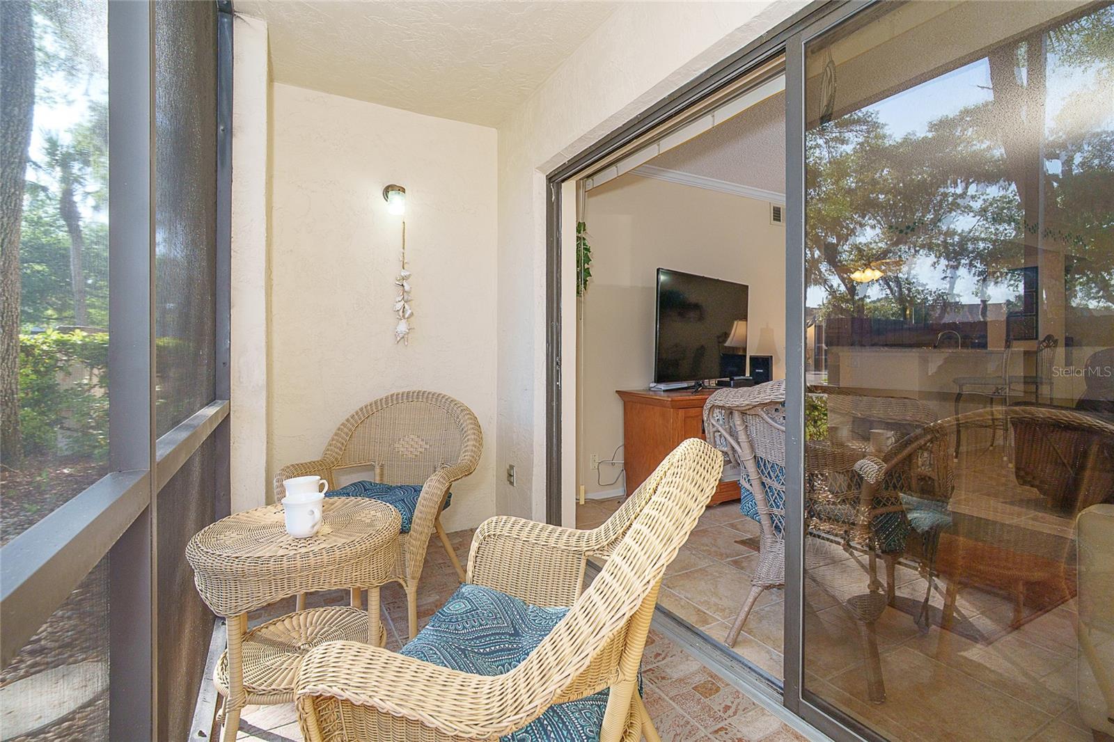 Image 29 of 49 For 19505 Quesada Avenue O103