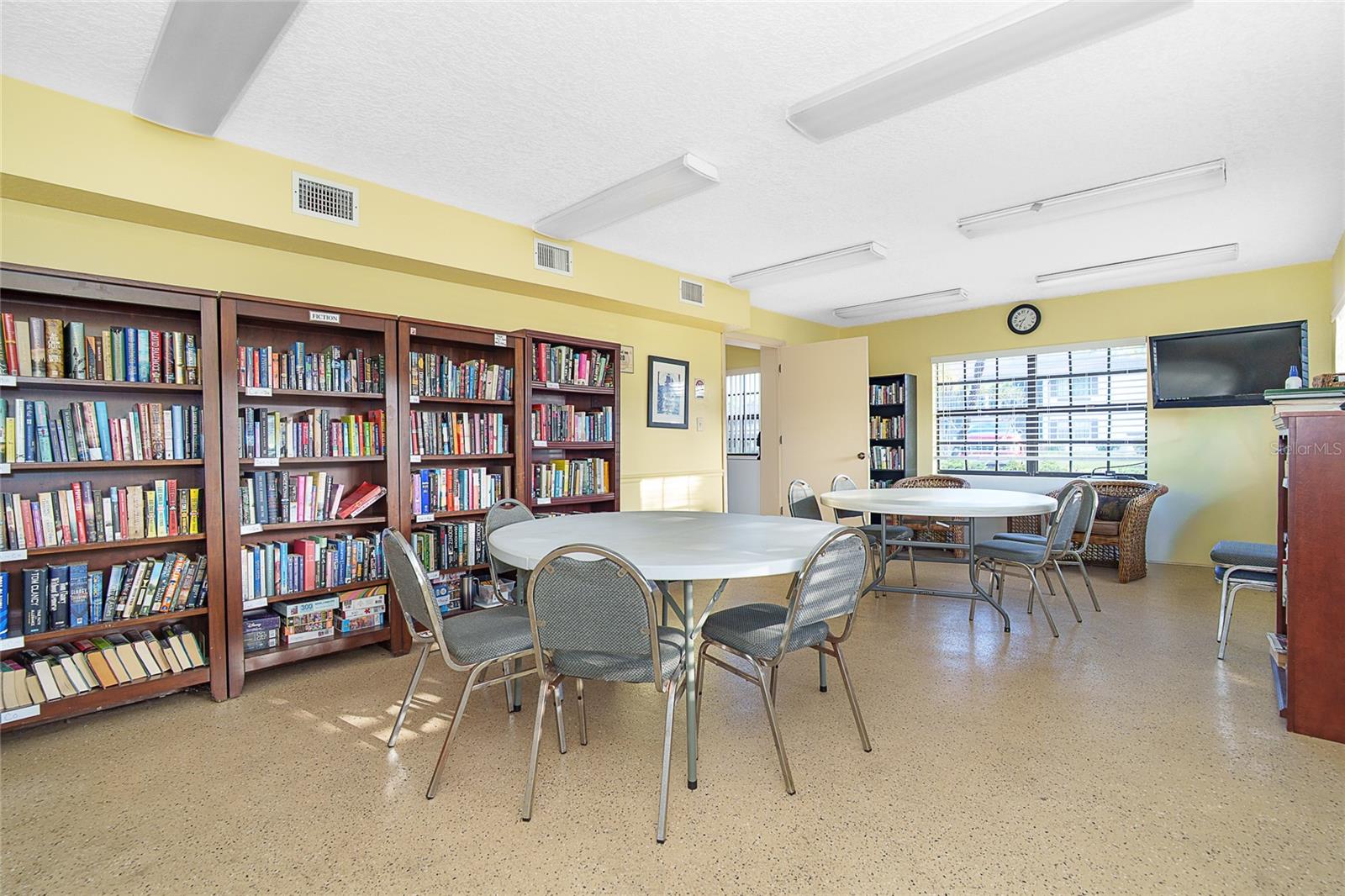 Image 39 of 49 For 19505 Quesada Avenue O103