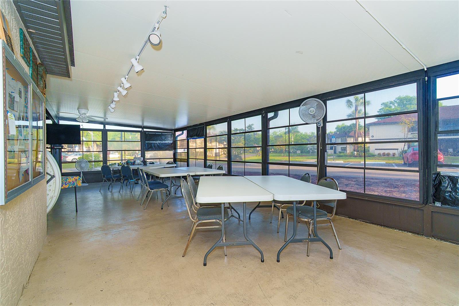 Image 41 of 49 For 19505 Quesada Avenue O103