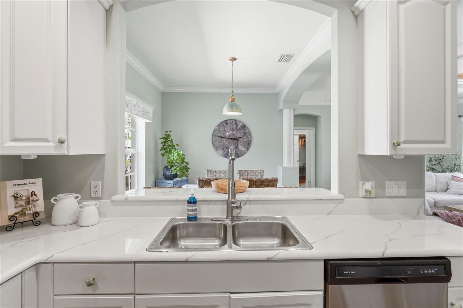 Image 12 of 48 For 10249 Bay Avenue