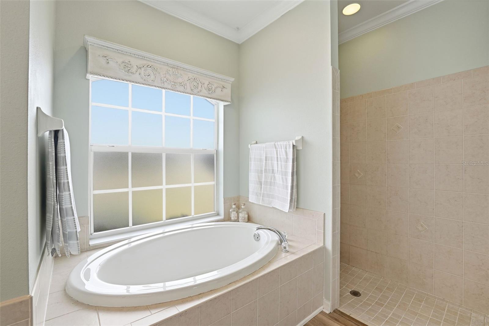 Image 20 of 48 For 10249 Bay Avenue