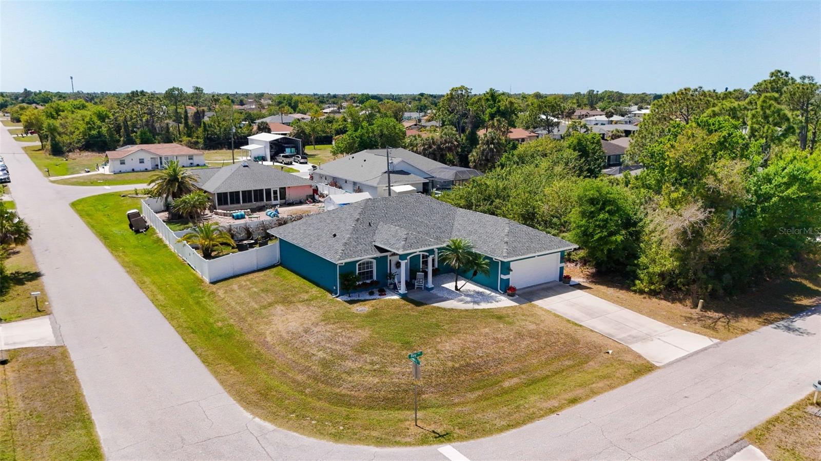 Image 40 of 48 For 10249 Bay Avenue