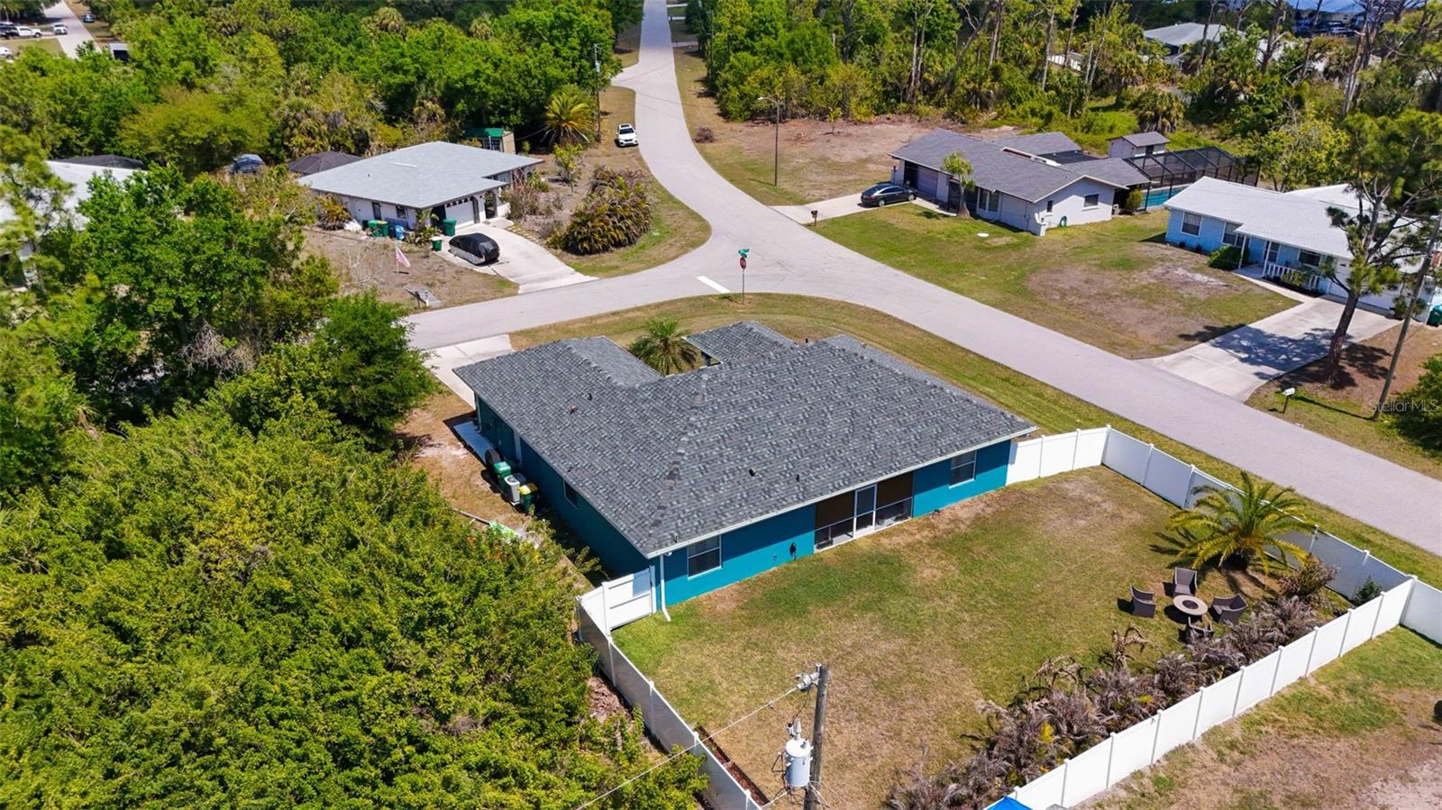 Image 43 of 48 For 10249 Bay Avenue