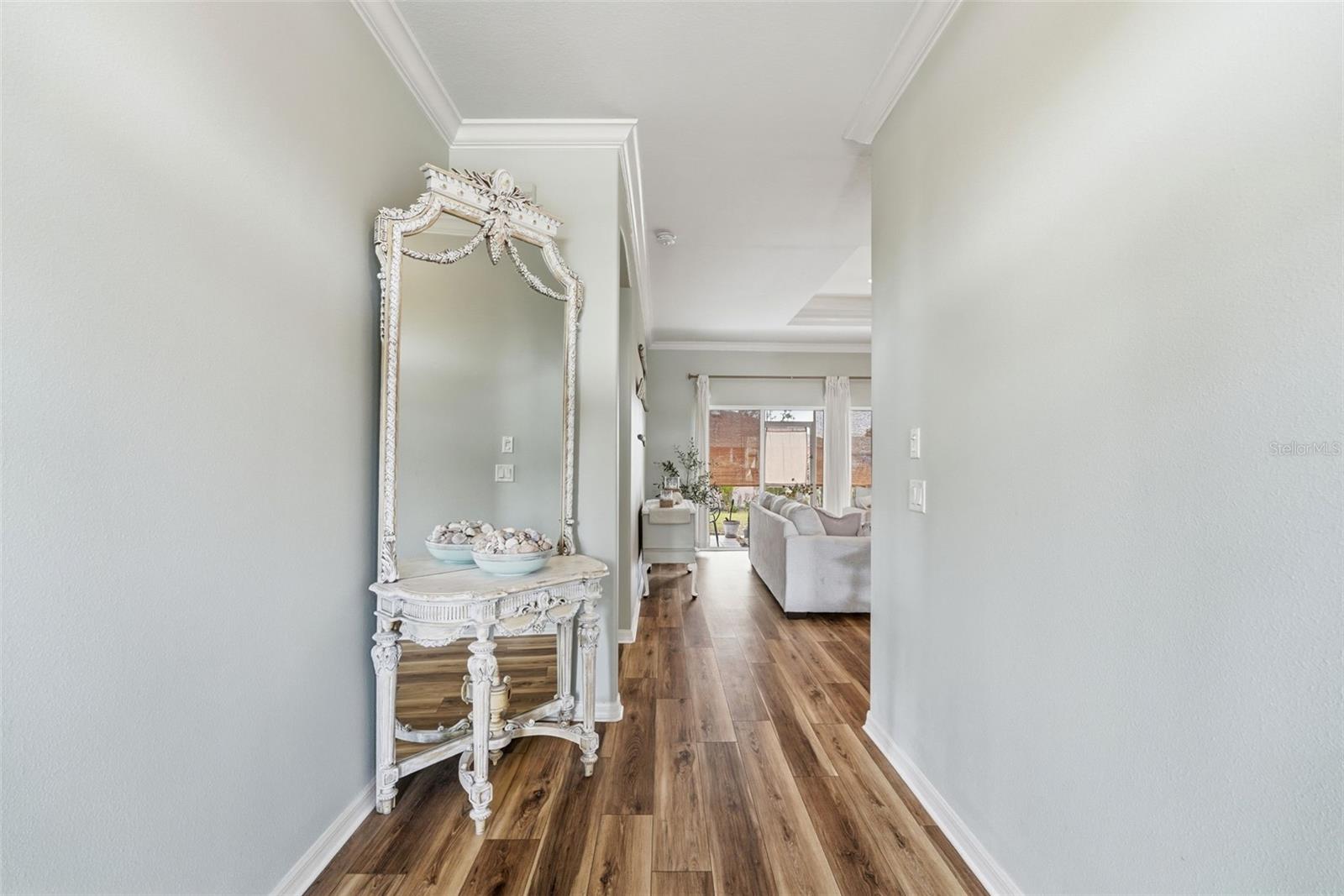 Image 5 of 48 For 10249 Bay Avenue