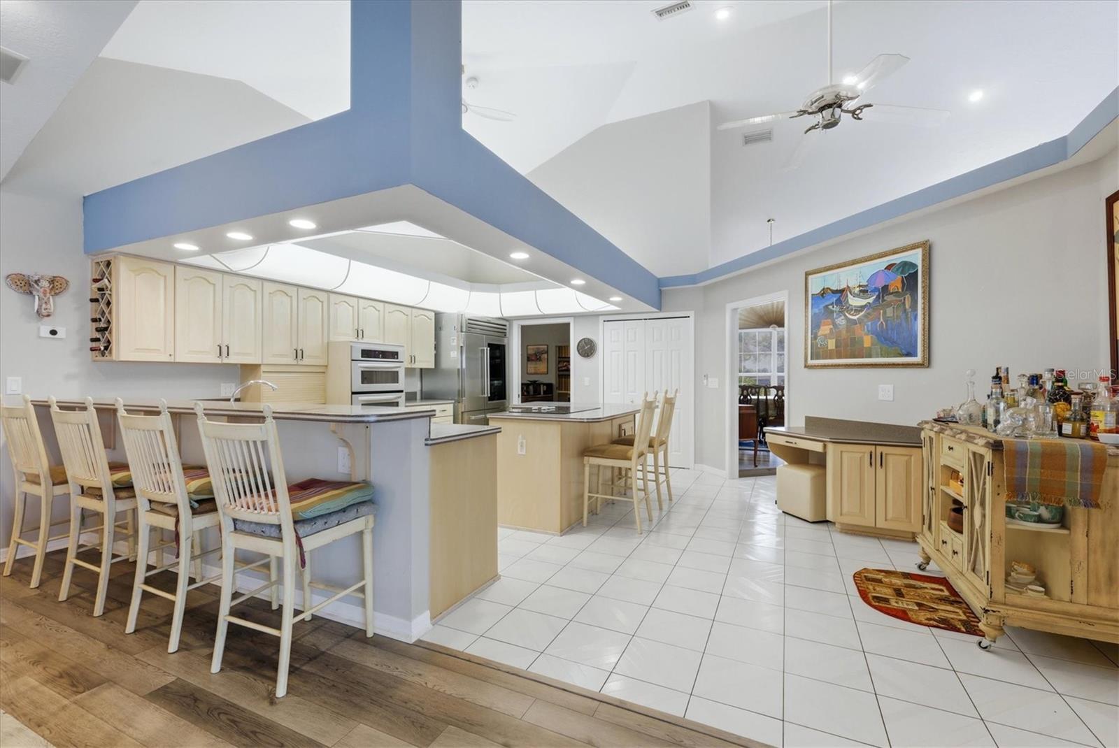 Image 10 of 44 For 1711 Bayshore Drive