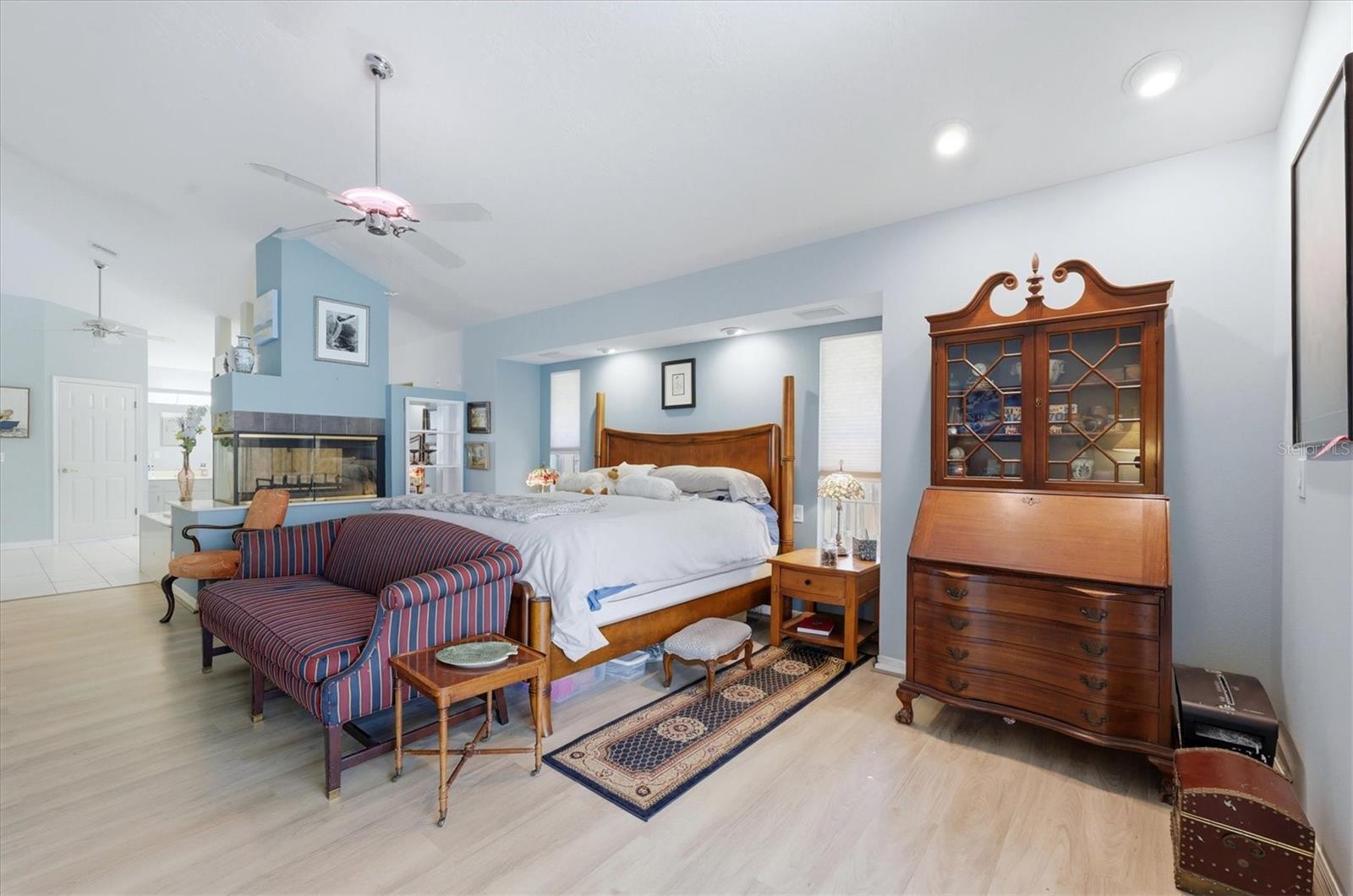 Image 15 of 44 For 1711 Bayshore Drive