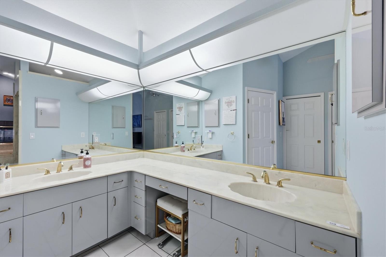 Image 17 of 44 For 1711 Bayshore Drive