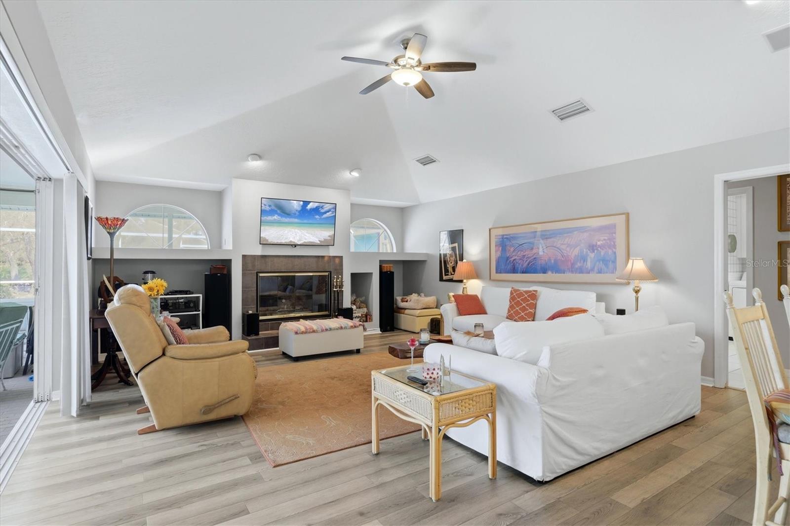 Image 9 of 44 For 1711 Bayshore Drive