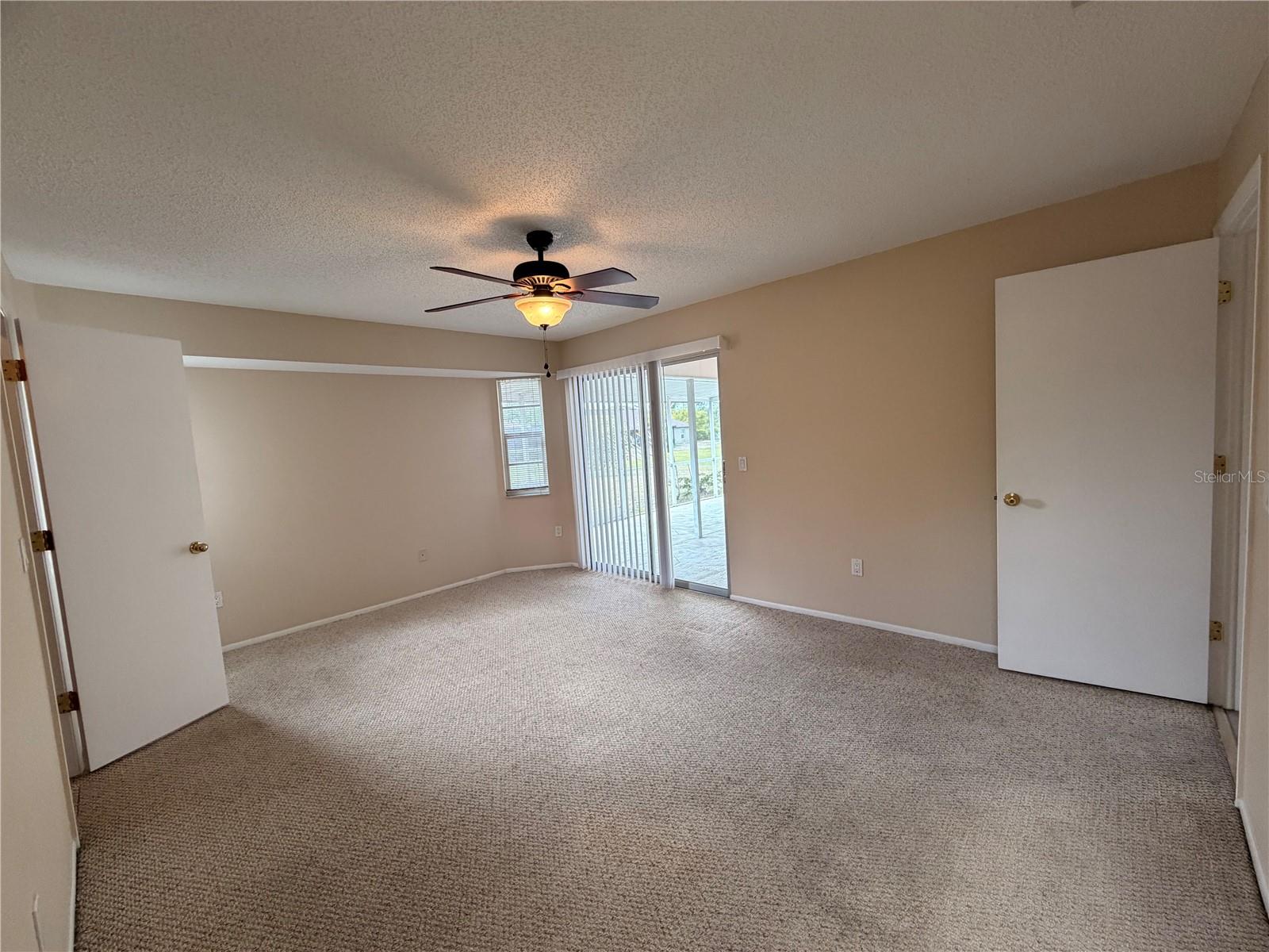 Image 9 of 33 For 25043 Palisade Road