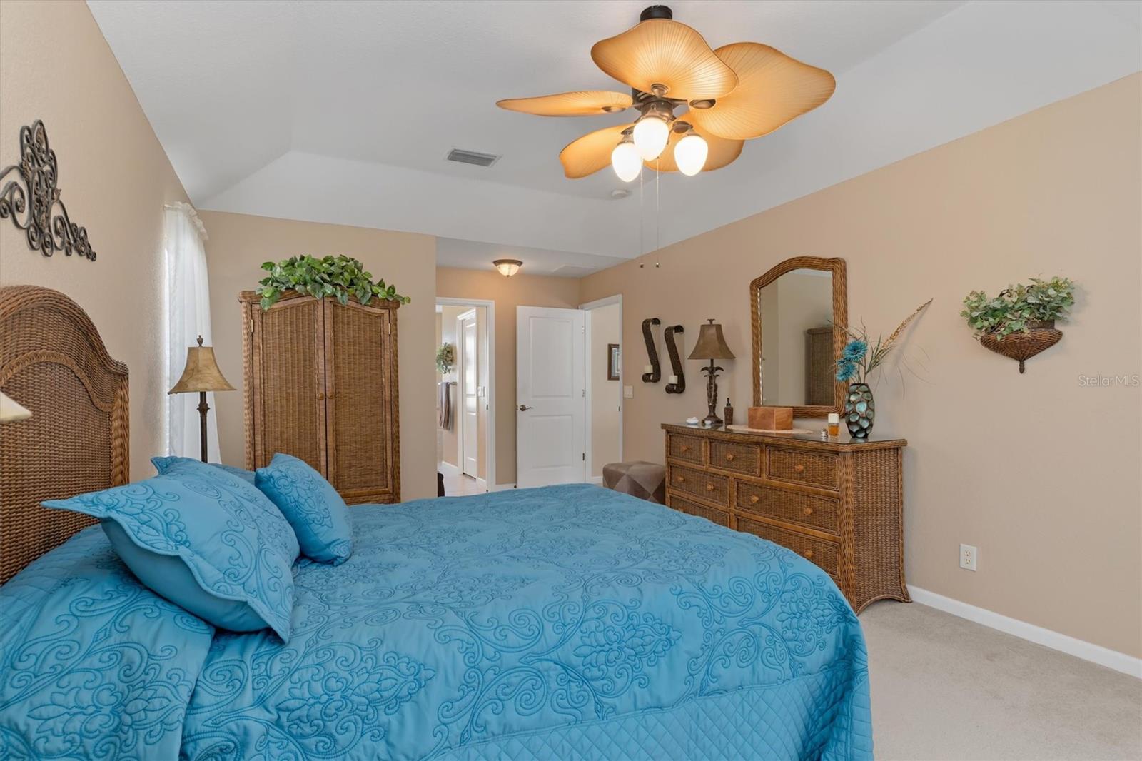 Image 16 of 43 For 10123 Topsail Avenue
