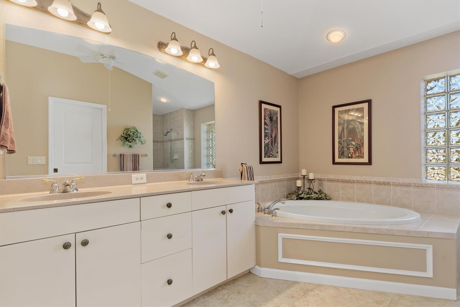 Image 18 of 43 For 10123 Topsail Avenue
