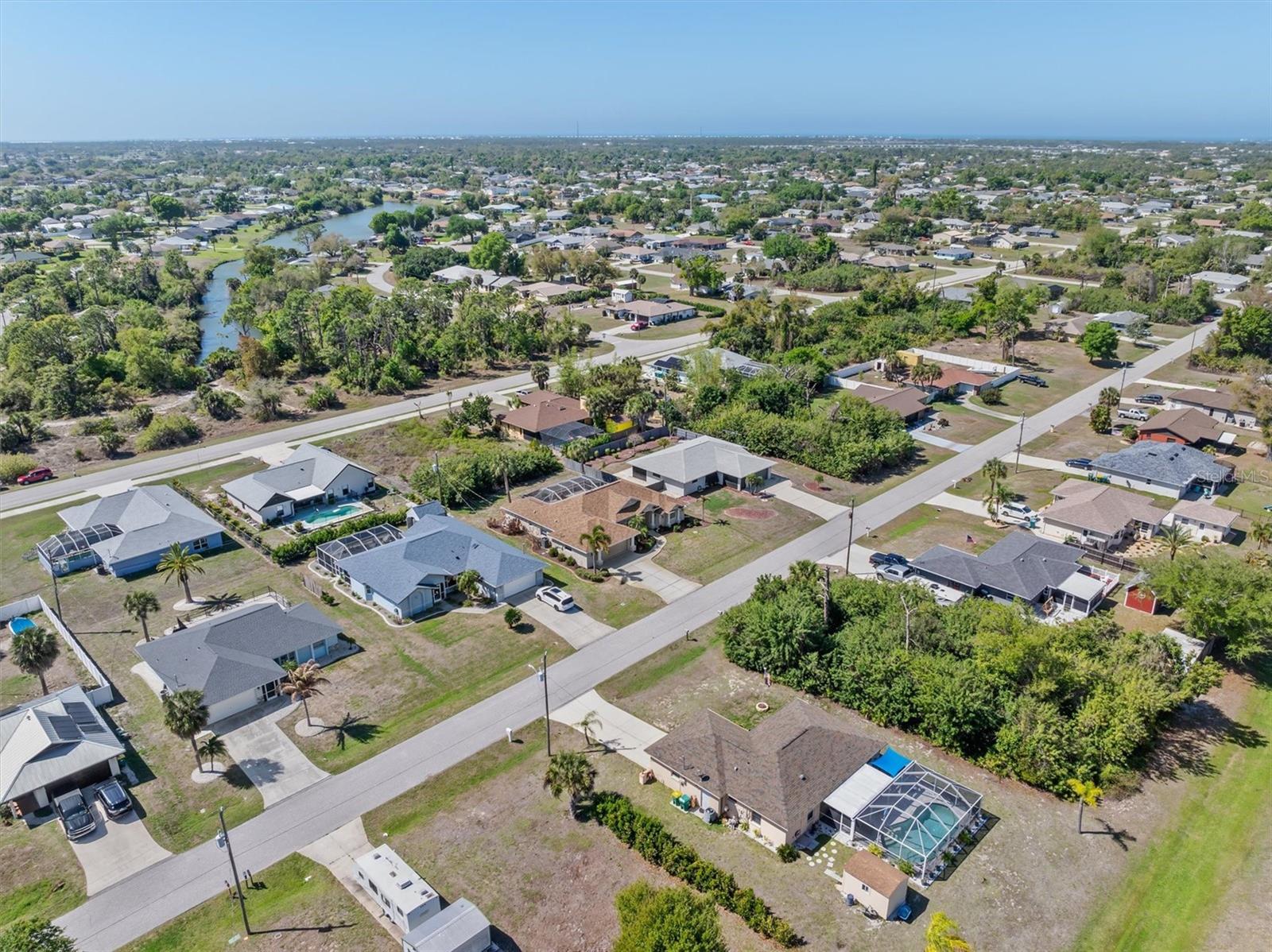 Image 37 of 43 For 10123 Topsail Avenue