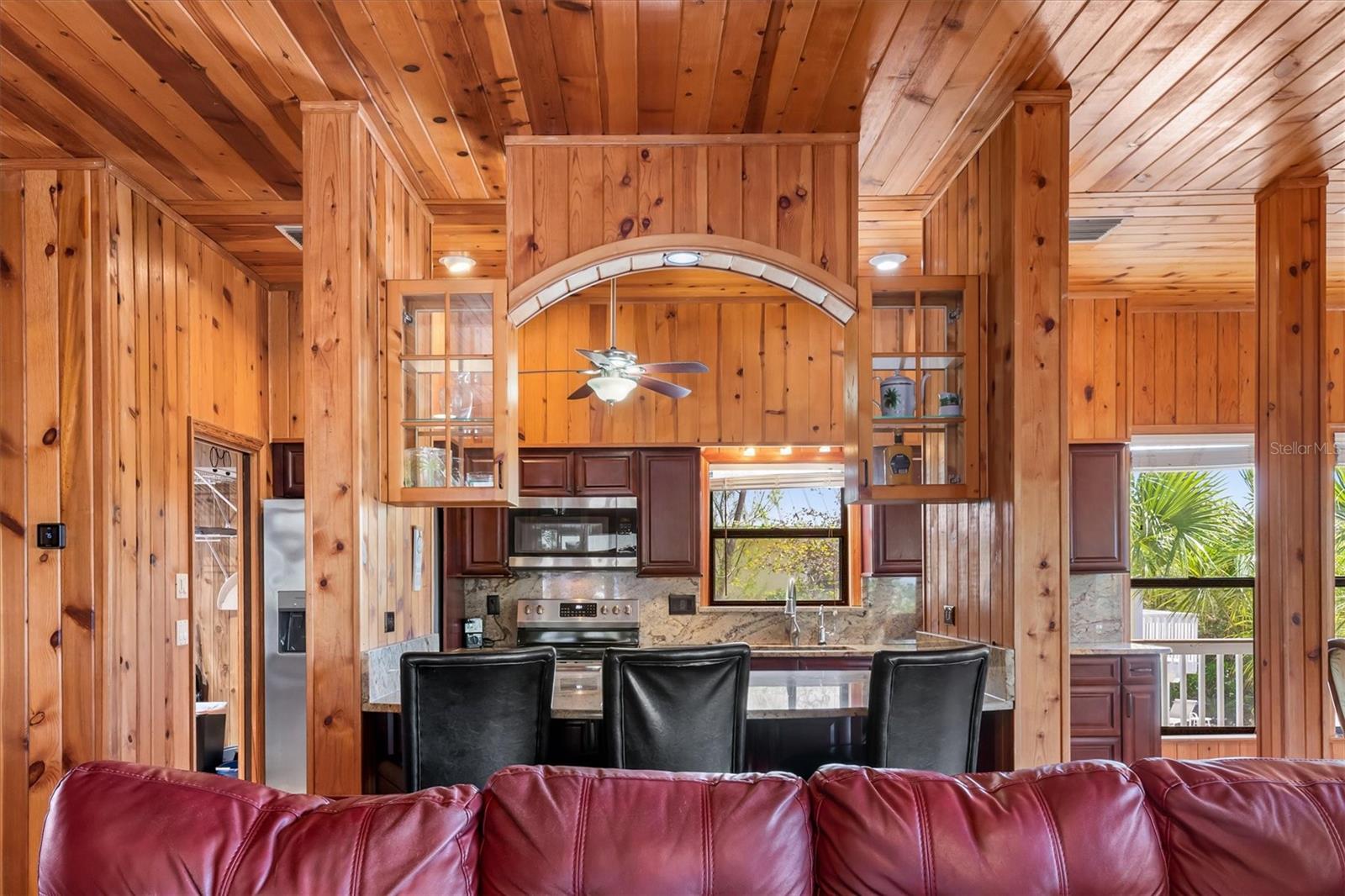 Image 9 of 64 For 51 Palm Drive