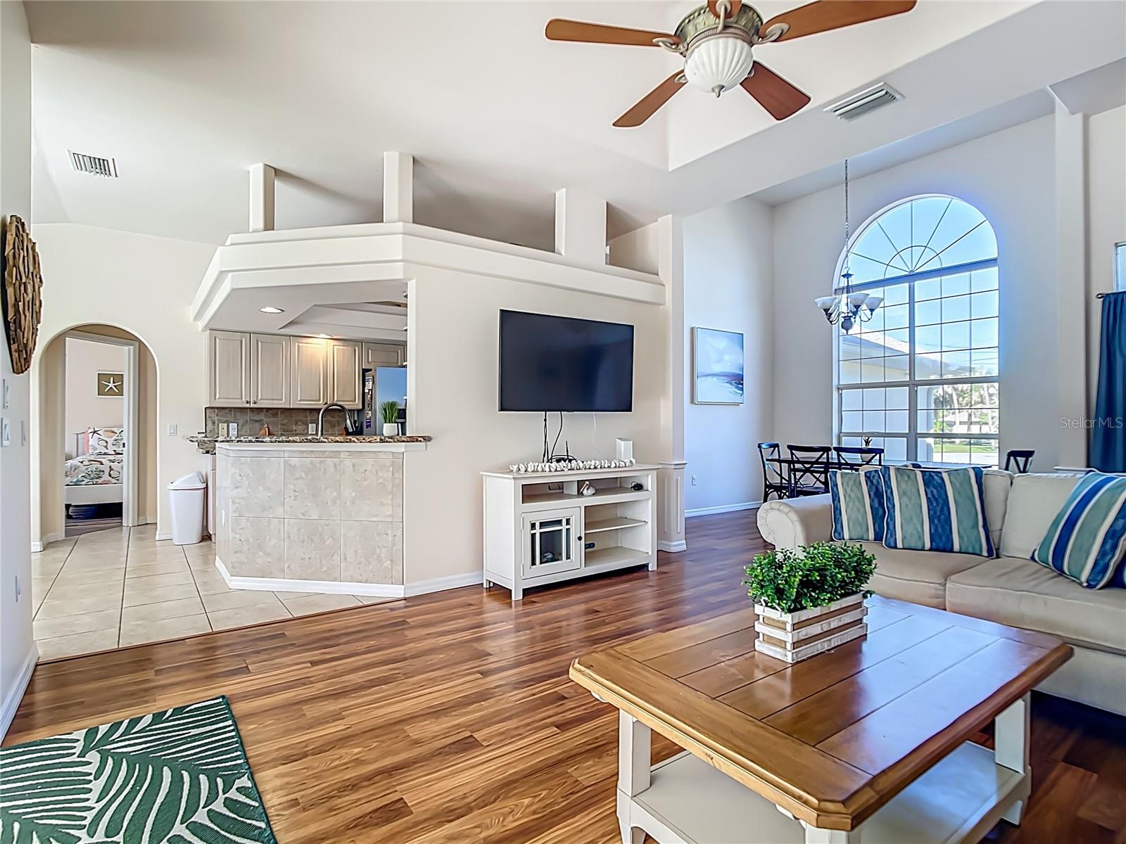 Image 16 of 51 For 145 Spur Drive