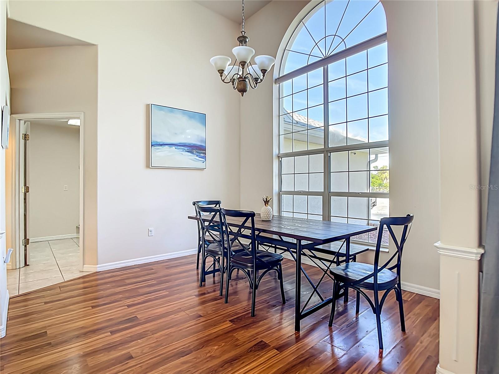 Image 4 of 51 For 145 Spur Drive