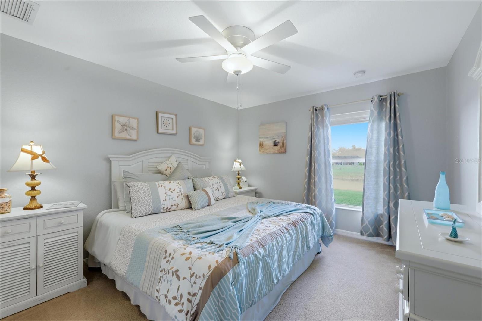 Image 22 of 31 For 827 Rotonda Circle