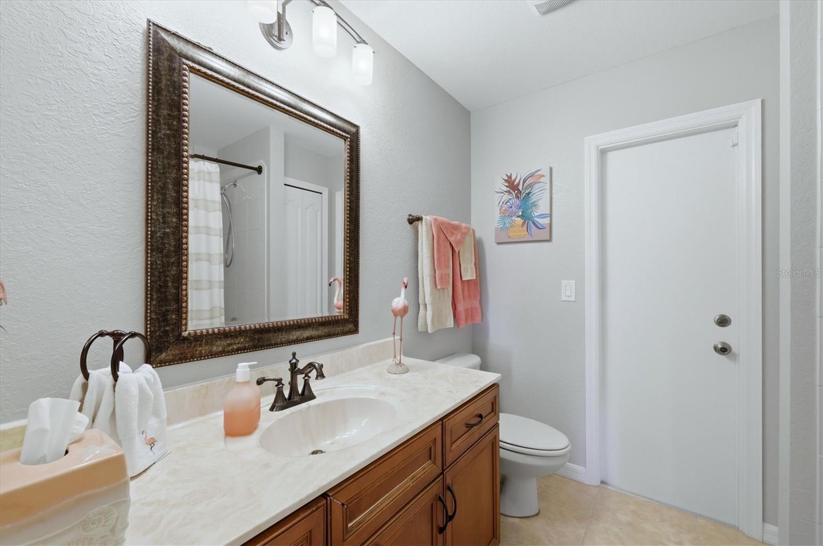 Image 24 of 31 For 827 Rotonda Circle