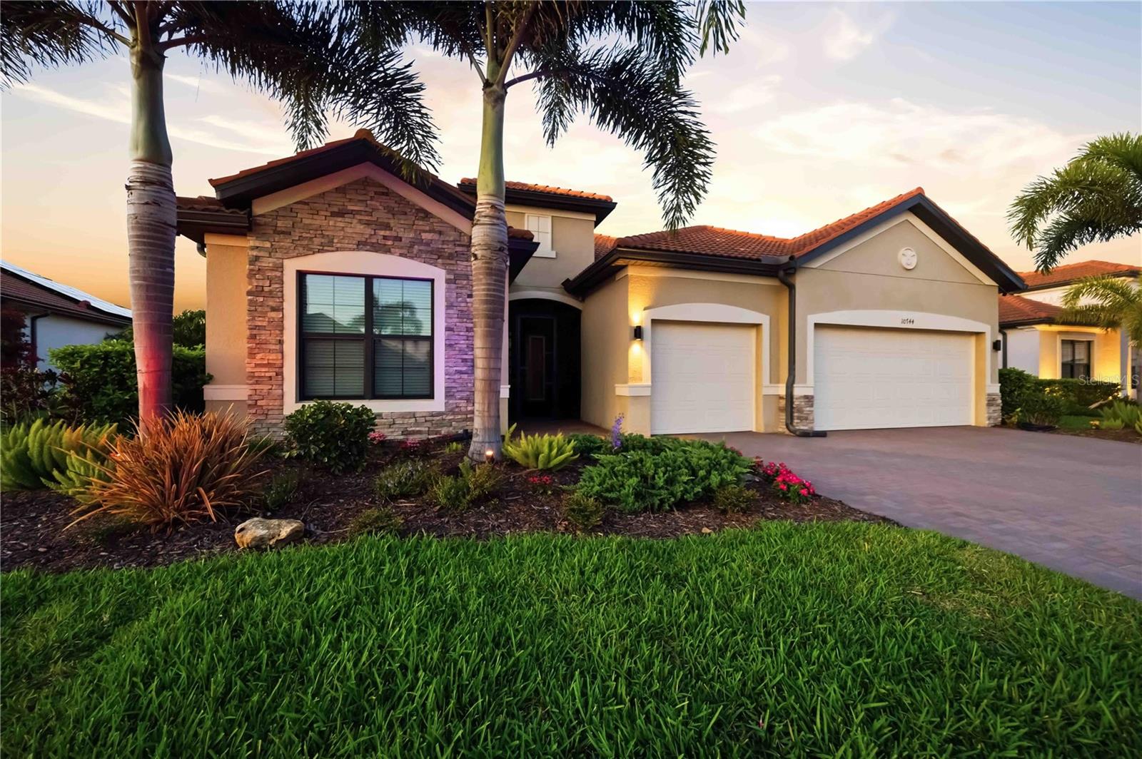 Details for 10744 Tarflower Drive, VENICE, FL 34293
