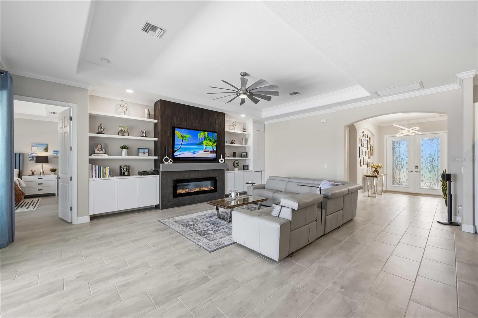 Image 16 of 96 For 10744 Tarflower Drive