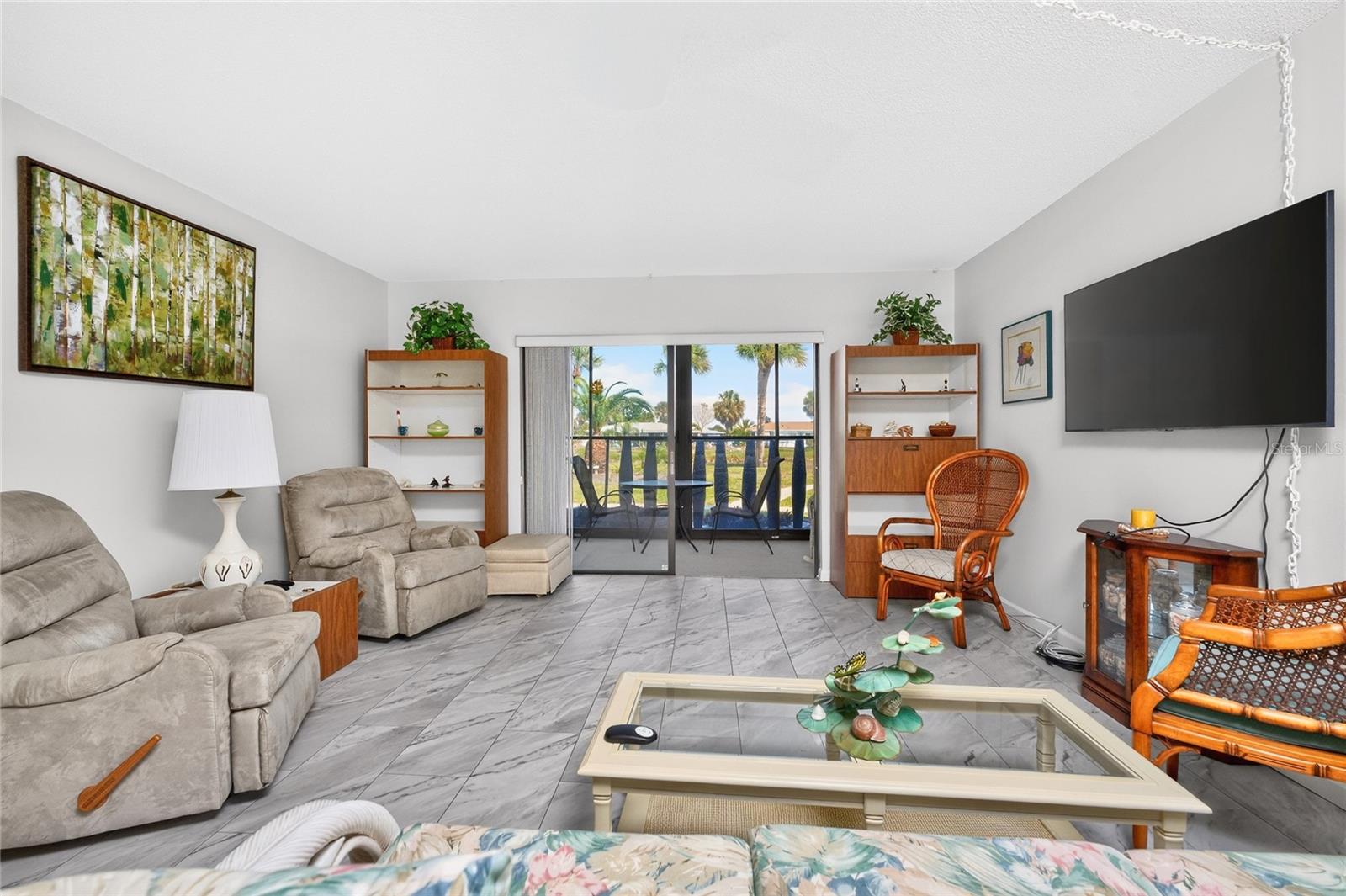 Image 11 of 42 For 96 Boundary Boulevard 132