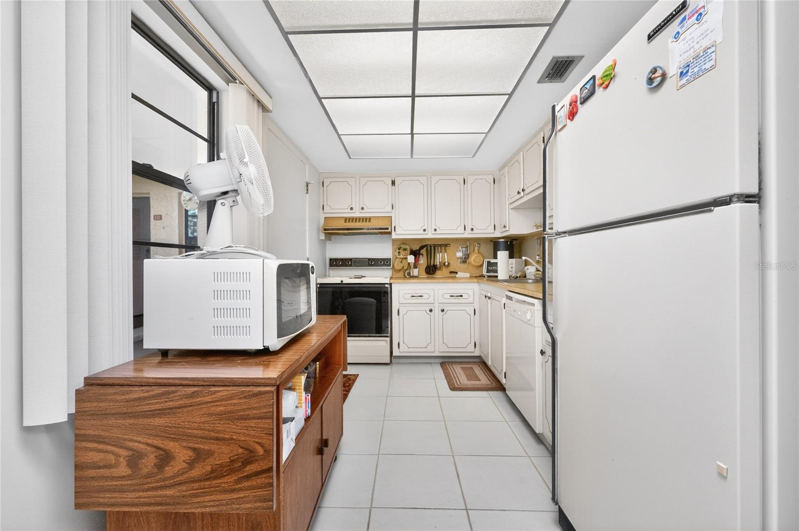 Image 16 of 42 For 96 Boundary Boulevard 132