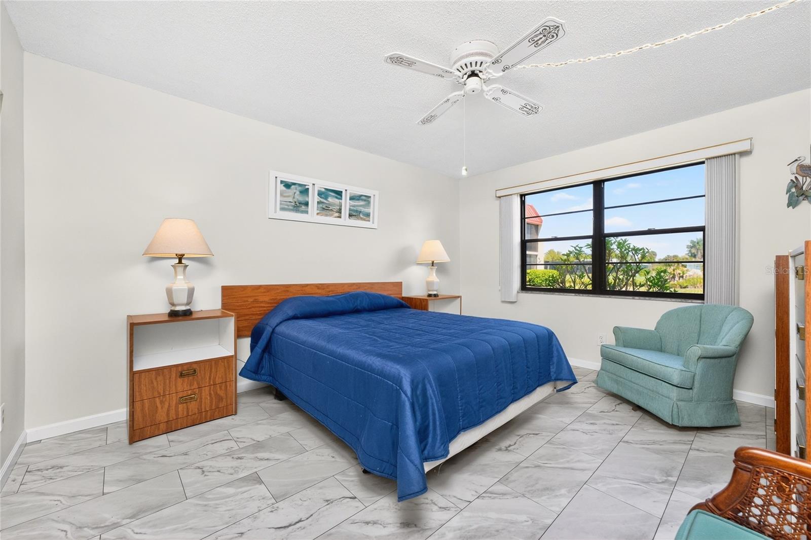 Image 25 of 42 For 96 Boundary Boulevard 132